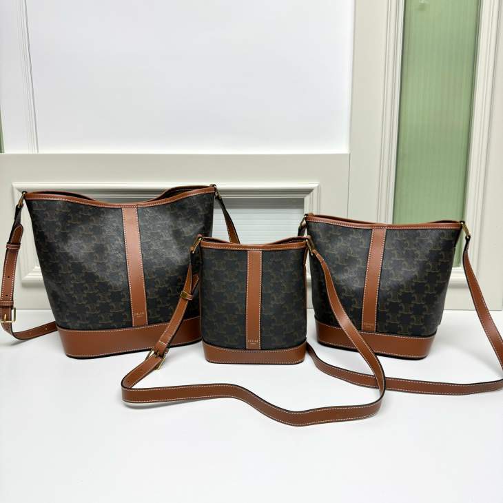 Picture of Celine Handbags _SKUfw229783064fw